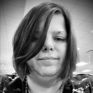 Meet your Posher, April